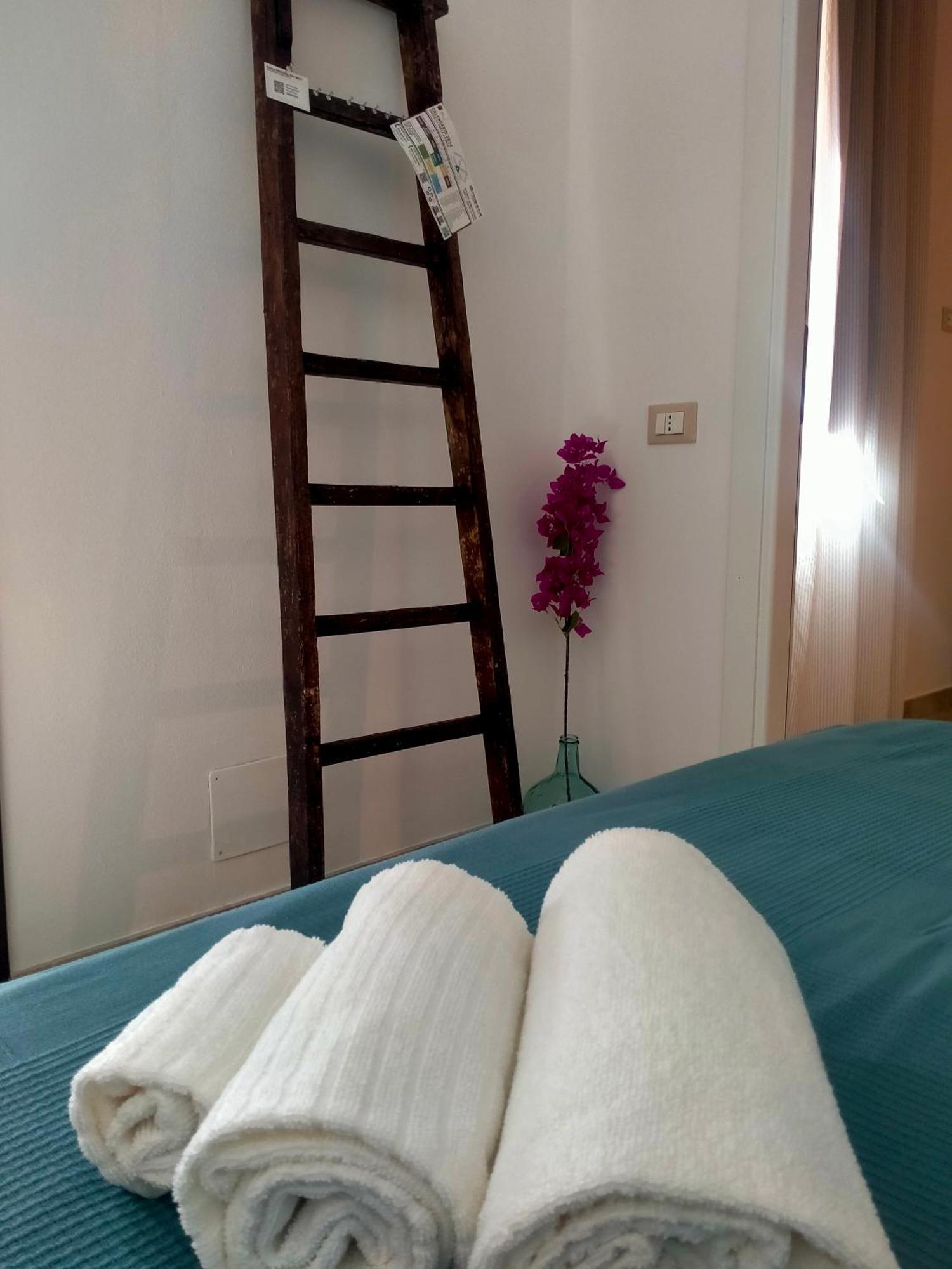 Appartement A Casa Tutti Bene à Trapani Extérieur photo
